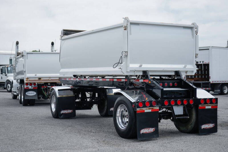 2020 Peterbilt 389