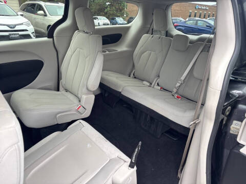 2017 Chrysler Pacifica Touring