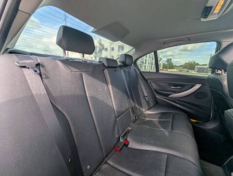 2012 BMW 3 Series 328i