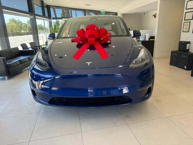 2024 Tesla Model Y Long Range