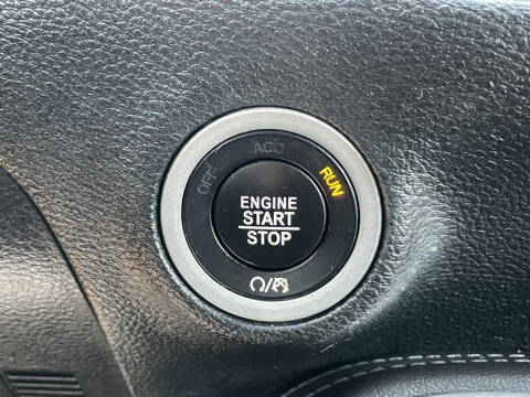 2017 Dodge Challenger SXT Plus