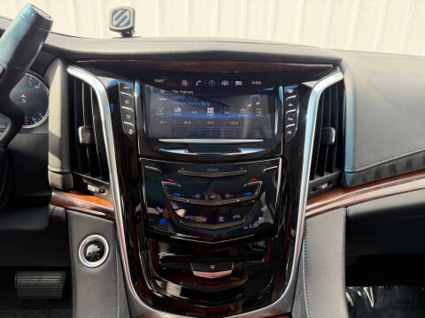 2018 Cadillac Escalade ESV Luxury