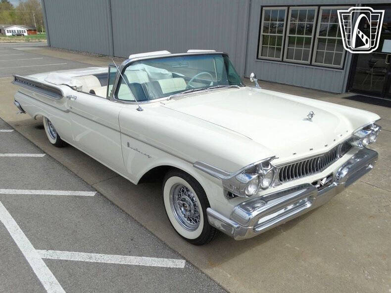 1957 Mercury Monterey