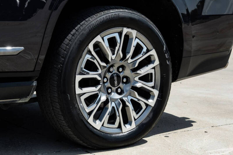 2023 GMC Yukon Denali Ultimate