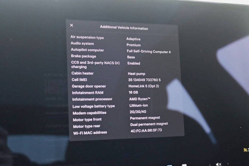 2023 Tesla Model S Plaid