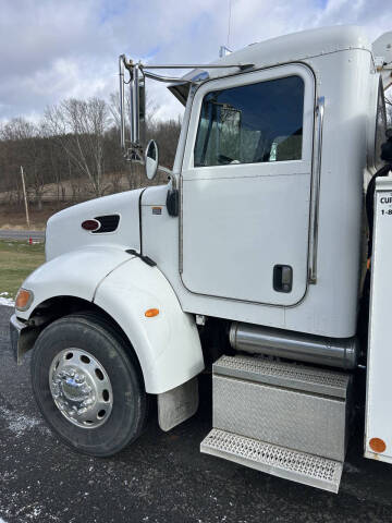 2006 Peterbilt 335 Mechanic's Truck