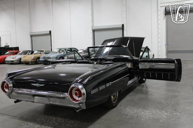 1962 Ford Thunderbird