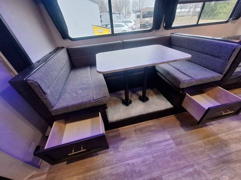 2021 Forest River Cherokee Grey Wolf 28DT