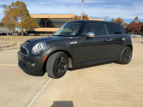 2013 MINI Hardtop for sale at Iconic Motors of Oklahoma City, LLC in Oklahoma City OK