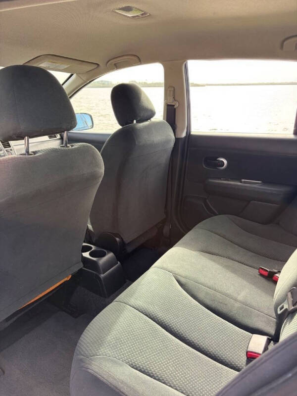 2012 Nissan Versa 1.8 S