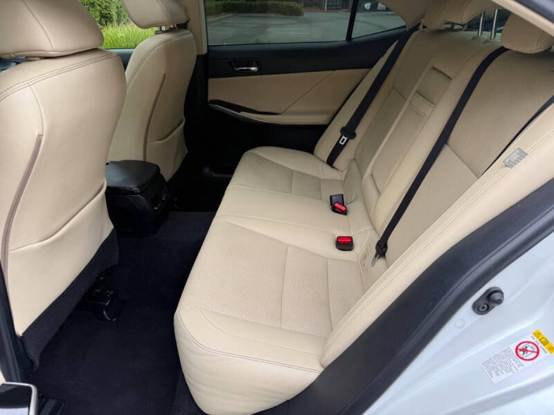 2016 Lexus IS 200t