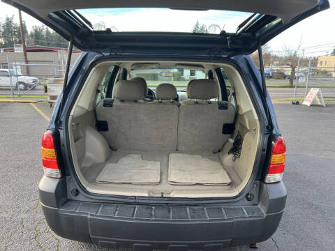 2005 Ford Escape XLS