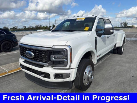 2023 Ford F-450 Super Duty Platinum