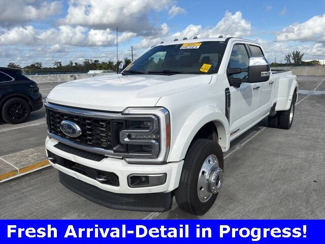 2023 Ford F-450 Super Duty Platinum