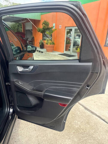 2021 Ford Escape Hybrid SE