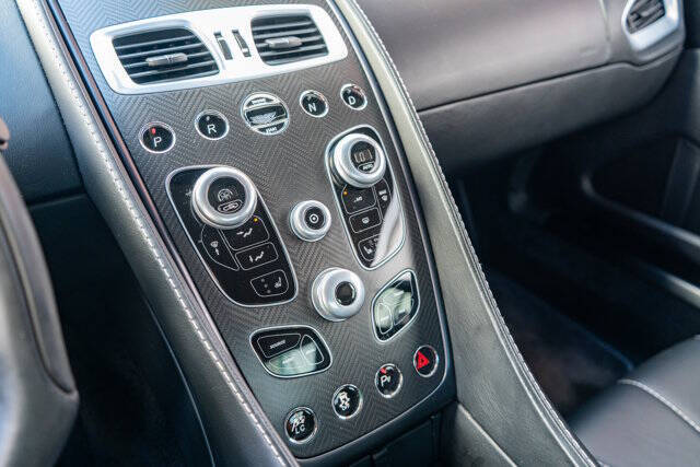 2014 Aston Martin Vanquish 18