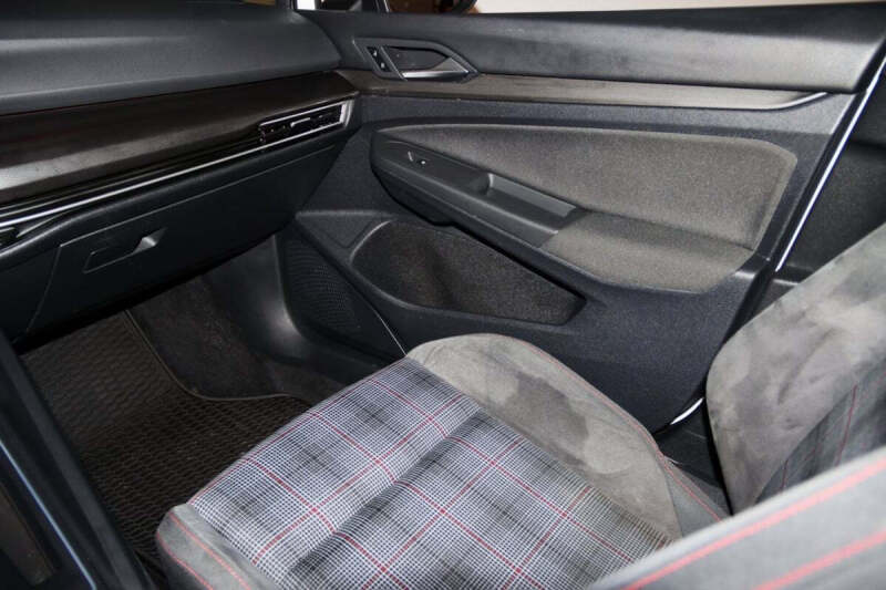 2022 Volkswagen Golf GTI SE