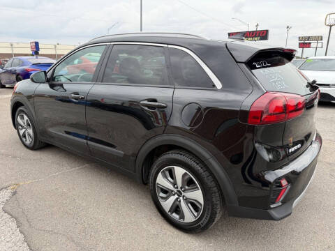 2022 Kia Niro LX