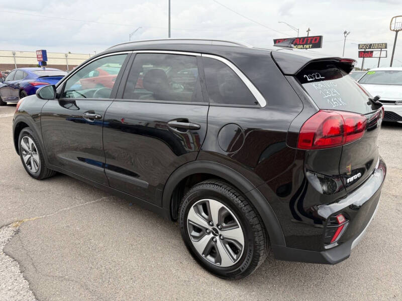 2022 Kia Niro LX