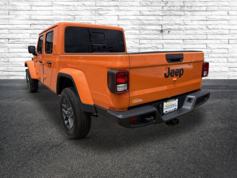 2025 Jeep Gladiator Sport S