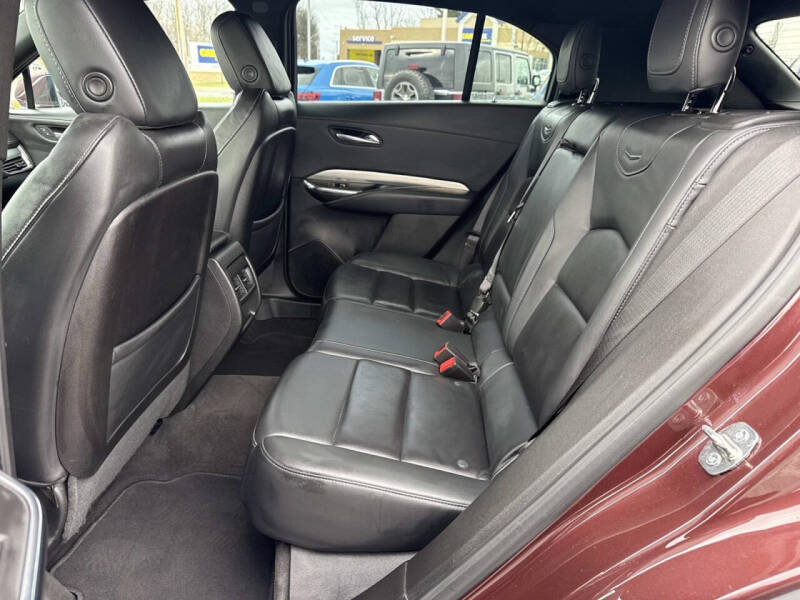 2023 Cadillac XT4 Premium Luxury