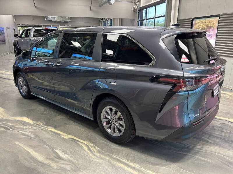 2025 Toyota Sienna