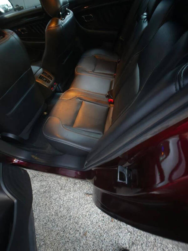 2018 Ford Taurus Limited