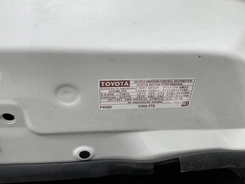 2023 Toyota Sequoia SR5