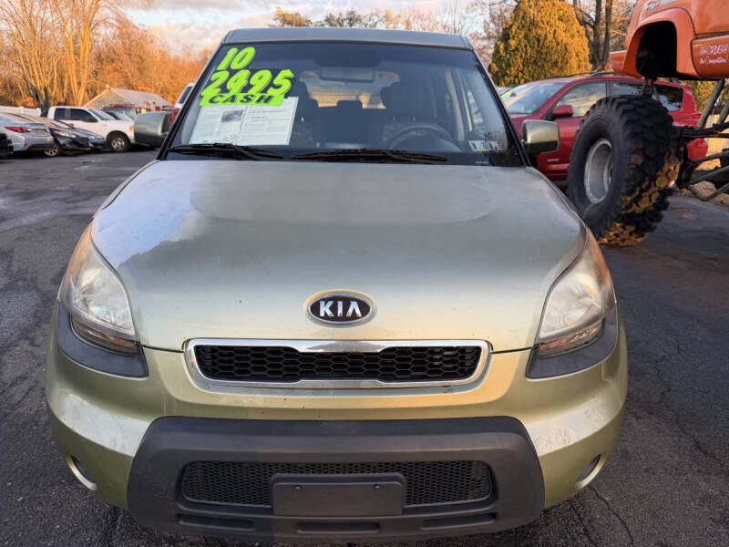 2010 Kia Soul +