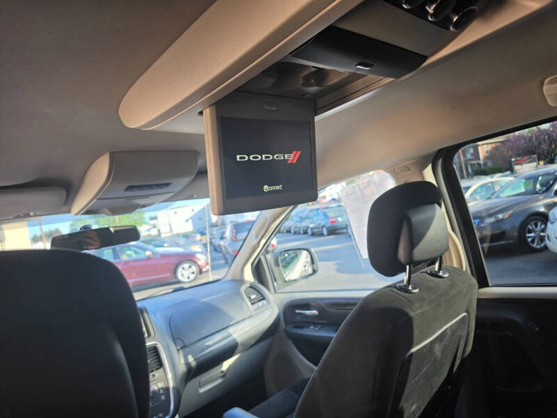2016 Dodge Grand Caravan SXT Plus
