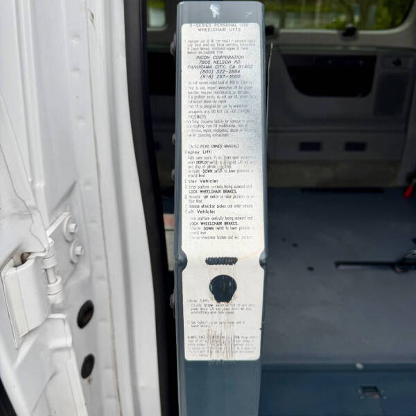 2011 Ford E-350