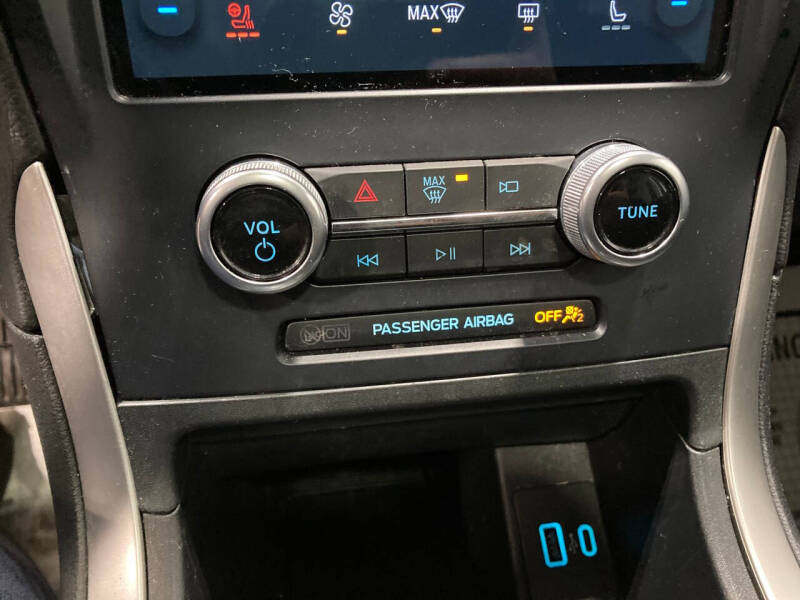 2022 Ford Edge SEL