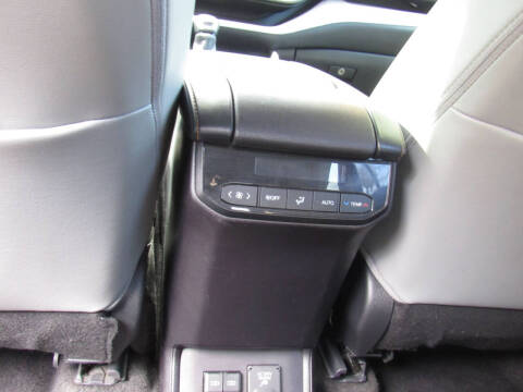 2023 Toyota Highlander Hybrid Bronze Edition