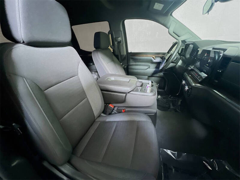 2024 GMC Sierra 1500 Elevation Standard