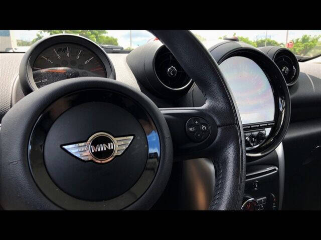 Dk. Green 2015 MINI Paceman Cooper Cooper 2dr Hatchback 10