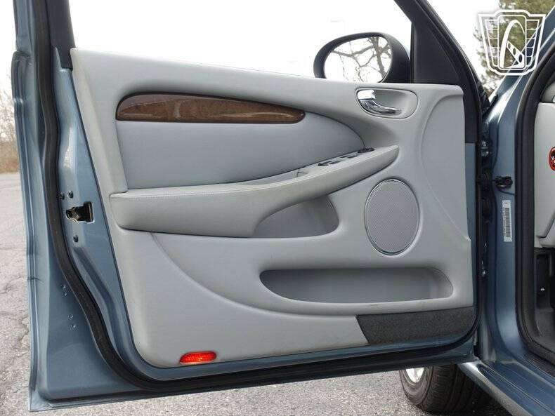 2002 Jaguar X-Type 2.5