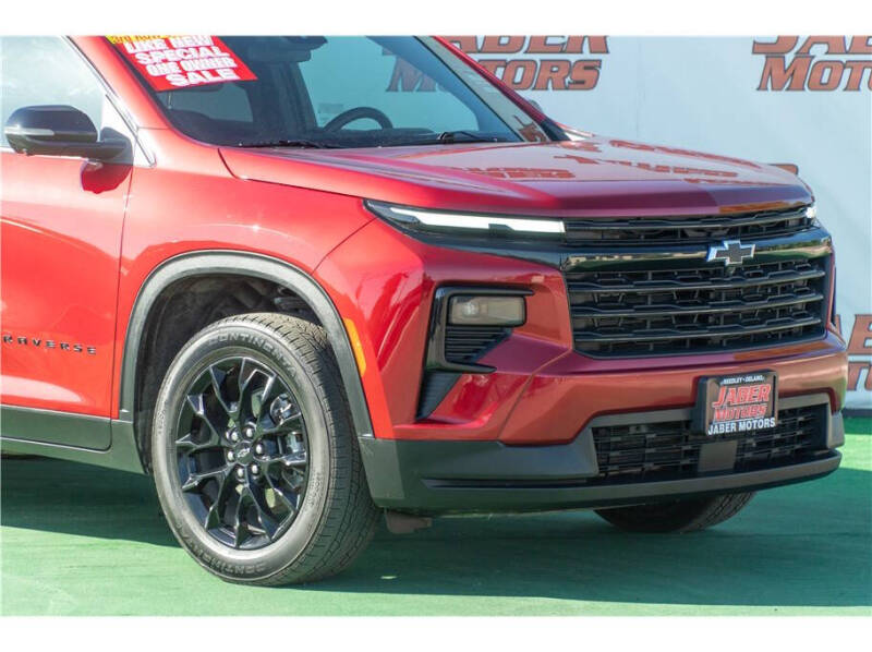 2024 Chevrolet Traverse LT
