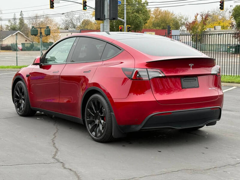 2024 Tesla Model Y Performance