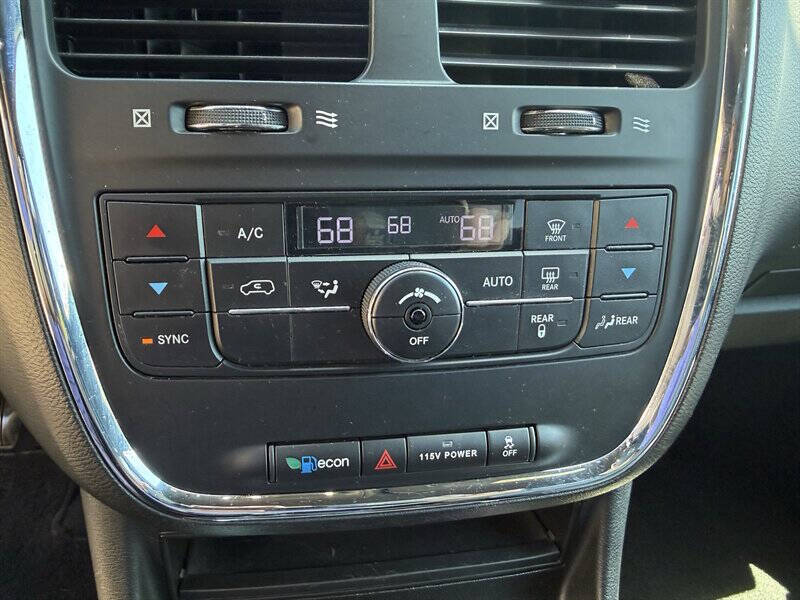 2016 Dodge Grand Caravan R/T