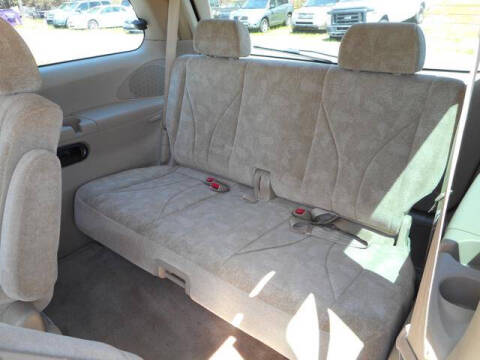 2003 Mazda MPV