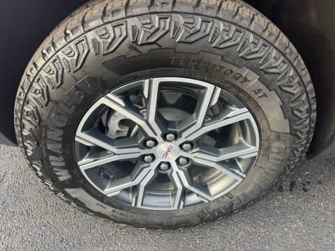 2024 GMC Acadia AT4