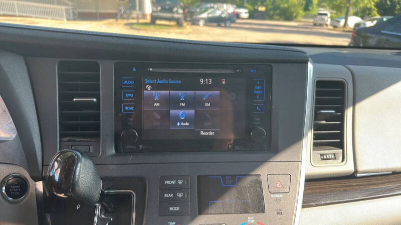 2015 Toyota Sienna