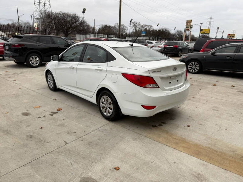 2016 Hyundai Accent SE