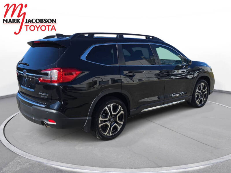 2024 Subaru Ascent Limited 8-Passenger