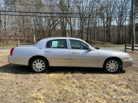 2011 Lincoln Town Car for sale at ROBERT MOTORCARS in Woodbury CT