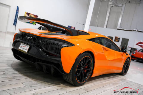 2023 McLaren Artura