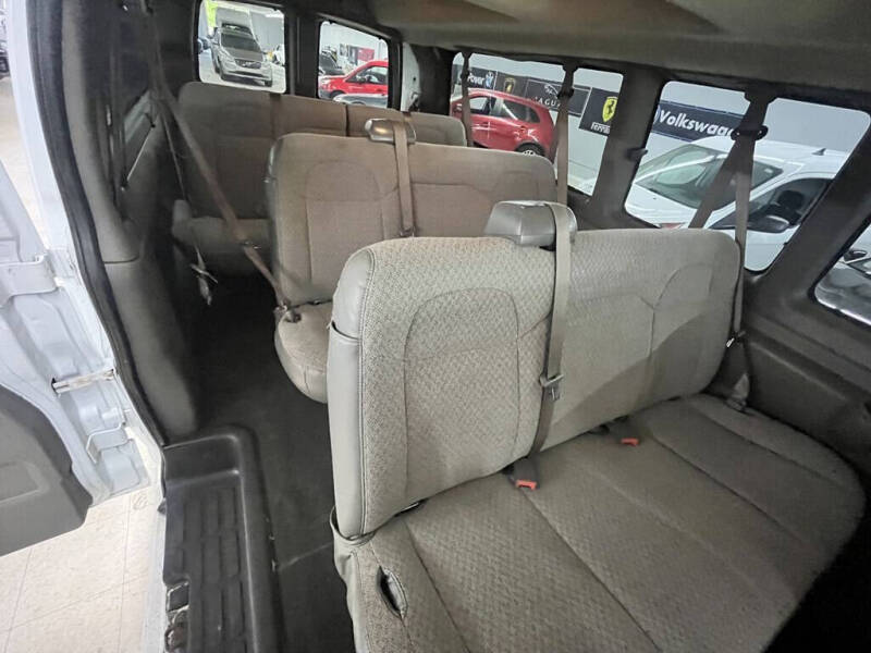 2022 Chevrolet Express LT 3500