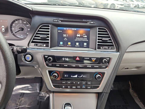 2017 Hyundai Sonata Hybrid SE