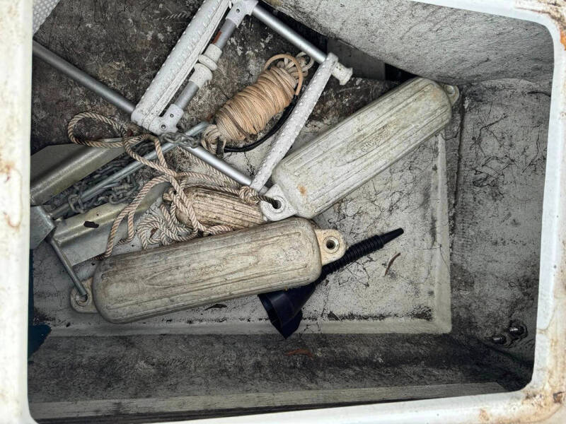 1997 Hurricane SunDeck Sport 185 OB