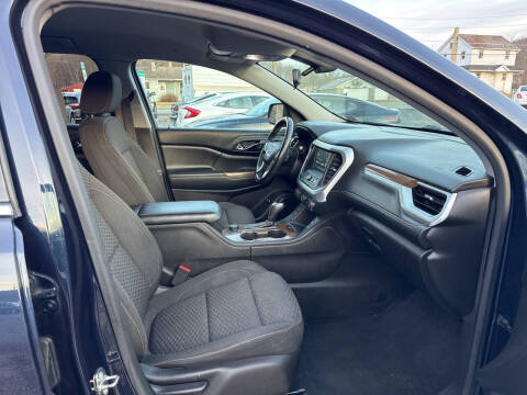 2017 GMC Acadia SLE-2